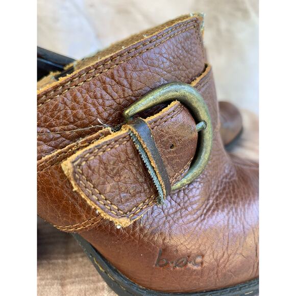 Born b.o.c. Mules Comfort Clog Brown Leather Brass Buckle Size 7 38 4" Heel - Picture 5 of 7